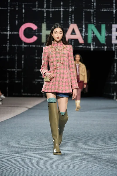 Look 4